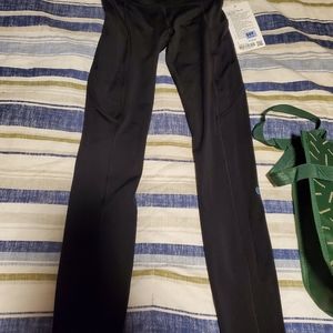 Lululemon capris size 2 25"